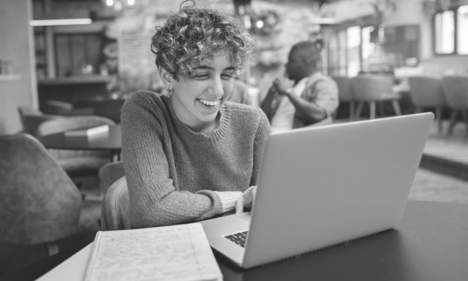 Visualización de datos financieros en pantalla